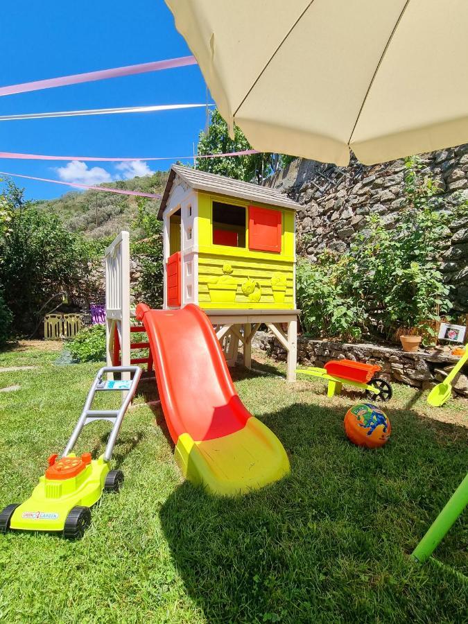Casa Vacanze Family Albisola Superiore Ngoại thất bức ảnh